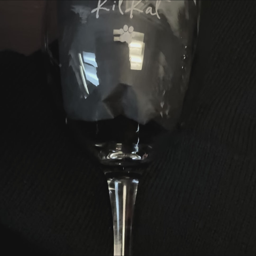 Custom Engraved Wine Glass – 11oz Tulip Design